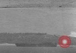 Standbild shell Burst Italien, 1943, aus Sekunde 1 historischem Filmmaterial Videoclip 65675059451