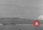 Standbild shell Burst Italien, 1943, aus Sekunde 14 historischem Filmmaterial Videoclip 65675059451