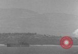 Standbild shell Burst Italien, 1943, aus Sekunde 16 historischem Filmmaterial Videoclip 65675059451