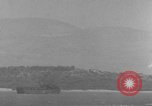 Standbild shell Burst Italien, 1943, aus Sekunde 17 historischem Filmmaterial Videoclip 65675059451