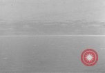 Standbild shell Burst Italien, 1943, aus Sekunde 18 historischem Filmmaterial Videoclip 65675059451