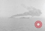 Standbild shell Burst Italien, 1943, aus Sekunde 37 historischem Filmmaterial Videoclip 65675059451
