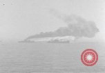 Standbild shell Burst Italien, 1943, aus Sekunde 39 historischem Filmmaterial Videoclip 65675059451