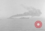 Standbild shell Burst Italien, 1943, aus Sekunde 40 historischem Filmmaterial Videoclip 65675059451
