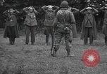 Image Des prisonniers allemands Normandie France, 1944, de la seconde 56 séquences d'archives historiques vidéo 65675059454