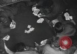 Standbild amerikanische Soldaten im Englischen Kanal, 1944, aus Sekunde 20 historischem Filmmaterial Videoclip 65675059458