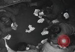 Standbild amerikanische Soldaten im Englischen Kanal, 1944, aus Sekunde 24 historischem Filmmaterial Videoclip 65675059458