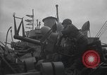 Standbild amerikanische Soldaten im Englischen Kanal, 1944, aus Sekunde 47 historischem Filmmaterial Videoclip 65675059458