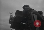 Standbild amerikanische Soldaten im Englischen Kanal, 1944, aus Sekunde 52 historischem Filmmaterial Videoclip 65675059458