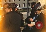 Standbild Militärs Protest Krieg in Vietnam Washington DC USA, 1969, aus Sekunde 8 historischem Filmmaterial Videoclip 65675059483