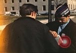 Standbild Militärs Protest Krieg in Vietnam Washington DC USA, 1969, aus Sekunde 12 historischem Filmmaterial Videoclip 65675059483