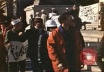 Standbild Militärs Protest Krieg in Vietnam Washington DC USA, 1969, aus Sekunde 56 historischem Filmmaterial Videoclip 65675059483