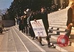 Standbild militärischen Mitglieder protestieren gegen Krieg in Vietnam Washington DC USA, 1969, aus Sekunde 19 historischem Filmmaterial Videoclip 65675059484