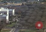 Standbild Marsch gegen den Krieg in Vietnam Washington DC USA, 1969, aus Sekunde 12 historischem Filmmaterial Videoclip 65675059488