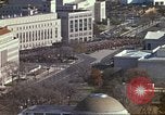 Standbild Marsch gegen den Krieg in Vietnam Washington DC USA, 1969, aus Sekunde 20 historischem Filmmaterial Videoclip 65675059488
