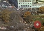 Standbild Marsch gegen den Krieg in Vietnam Washington DC USA, 1969, aus Sekunde 23 historischem Filmmaterial Videoclip 65675059488