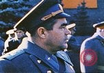 Standbild armor Parade Moskau Russland Sowjetunion, 1974, aus Sekunde 8 historischem Filmmaterial Videoclip 65675059489