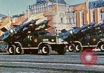 Standbild armor Parade Moskau Russland Sowjetunion, 1974, aus Sekunde 53 historischem Filmmaterial Videoclip 65675059489