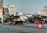 Standbild armor Parade Moskau Russland Sowjetunion, 1974, aus Sekunde 61 historischem Filmmaterial Videoclip 65675059489