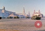 Standbild armor Parade Moskau Russland Sowjetunion, 1974, aus Sekunde 33 historischem Filmmaterial Videoclip 65675059490