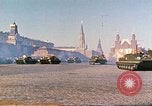 Standbild armor Parade Moskau Russland Sowjetunion, 1974, aus Sekunde 34 historischem Filmmaterial Videoclip 65675059490