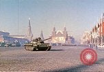 Standbild armor Parade Moskau Russland Sowjetunion, 1974, aus Sekunde 54 historischem Filmmaterial Videoclip 65675059490