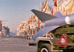 Standbild armor Parade Moskau Russland Sowjetunion, 1974, aus Sekunde 15 historischem Filmmaterial Videoclip 65675059491