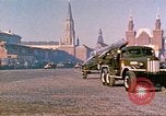 Standbild armor Parade Moskau Russland Sowjetunion, 1974, aus Sekunde 17 historischem Filmmaterial Videoclip 65675059491