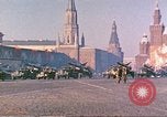Standbild armor Parade Moskau Russland Sowjetunion, 1974, aus Sekunde 21 historischem Filmmaterial Videoclip 65675059491