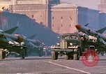 Standbild armor Parade Moskau Russland Sowjetunion, 1974, aus Sekunde 24 historischem Filmmaterial Videoclip 65675059491