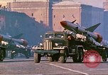 Standbild armor Parade Moskau Russland Sowjetunion, 1974, aus Sekunde 25 historischem Filmmaterial Videoclip 65675059491