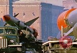Standbild armor Parade Moskau Russland Sowjetunion, 1974, aus Sekunde 33 historischem Filmmaterial Videoclip 65675059491