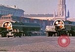 Standbild armor Parade Moskau Russland Sowjetunion, 1974, aus Sekunde 59 historischem Filmmaterial Videoclip 65675059491