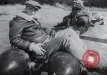 Standbild American 8th Air Force B-17 Bombers erste schwere Tageslicht-Bombardierung raid England, Vereinigtes Königreich, 1942, aus Sekunde 18 historischem Filmmaterial Videoclip 65675059496