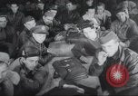 Standbild American 8th Air Force B-17 Bombers erste schwere Tageslicht-Bombardierung raid England, Vereinigtes Königreich, 1942, aus Sekunde 48 historischem Filmmaterial Videoclip 65675059496
