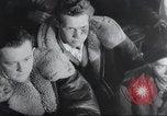 Standbild American 8th Air Force B-17 Bombers erste schwere Tageslicht-Bombardierung raid England, Vereinigtes Königreich, 1942, aus Sekunde 51 historischem Filmmaterial Videoclip 65675059496