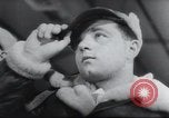 Standbild American 8th Air Force B-17 Bombers erste schwere Tageslicht-Bombardierung raid England, Vereinigtes Königreich, 1942, aus Sekunde 54 historischem Filmmaterial Videoclip 65675059496