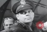 Standbild American 8th Air Force B-17 Bombers erste schwere Tageslicht-Bombardierung raid England, Vereinigtes Königreich, 1942, aus Sekunde 56 historischem Filmmaterial Videoclip 65675059496