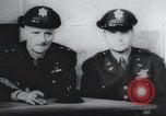Standbild Brigadier General Ira Eaker Führer von Amerikas erste schwere Bombardierung Mission in Zweiten Weltkrieg Vereinigtes Königreich, 1942, aus Sekunde 4 historischem Filmmaterial Videoclip 65675059500