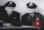 Standbild Brigadier General Ira Eaker Führer von Amerikas erste schwere Bombardierung Mission in Zweiten Weltkrieg Vereinigtes Königreich, 1942, aus Sekunde 10 historischem Filmmaterial Videoclip 65675059500