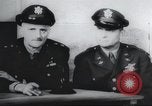 Standbild Brigadier General Ira Eaker Führer von Amerikas erste schwere Bombardierung Mission in Zweiten Weltkrieg Vereinigtes Königreich, 1942, aus Sekunde 19 historischem Filmmaterial Videoclip 65675059500