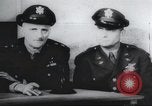 Standbild Brigadier General Ira Eaker Führer von Amerikas erste schwere Bombardierung Mission in Zweiten Weltkrieg Vereinigtes Königreich, 1942, aus Sekunde 26 historischem Filmmaterial Videoclip 65675059500
