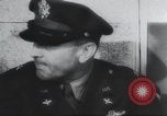 Standbild Brigadier General Ira Eaker Führer von Amerikas erste schwere Bombardierung Mission in Zweiten Weltkrieg Vereinigtes Königreich, 1942, aus Sekunde 28 historischem Filmmaterial Videoclip 65675059500