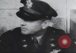 Standbild Brigadier General Ira Eaker Führer von Amerikas erste schwere Bombardierung Mission in Zweiten Weltkrieg Vereinigtes Königreich, 1942, aus Sekunde 30 historischem Filmmaterial Videoclip 65675059500