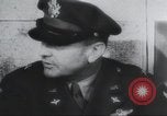 Standbild Brigadier General Ira Eaker Führer von Amerikas erste schwere Bombardierung Mission in Zweiten Weltkrieg Vereinigtes Königreich, 1942, aus Sekunde 32 historischem Filmmaterial Videoclip 65675059500