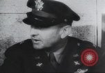 Standbild Brigadier General Ira Eaker Führer von Amerikas erste schwere Bombardierung Mission in Zweiten Weltkrieg Vereinigtes Königreich, 1942, aus Sekunde 36 historischem Filmmaterial Videoclip 65675059500