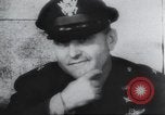 Standbild Brigadier General Ira Eaker Führer von Amerikas erste schwere Bombardierung Mission in Zweiten Weltkrieg Vereinigtes Königreich, 1942, aus Sekunde 61 historischem Filmmaterial Videoclip 65675059500