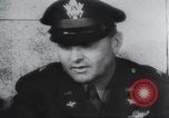 Standbild Brigadier General Ira Eaker Führer von Amerikas erste schwere Bombardierung Mission in Zweiten Weltkrieg Vereinigtes Königreich, 1942, aus Sekunde 62 historischem Filmmaterial Videoclip 65675059500