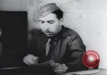 Standbild Intelligenz debriefing England, 1942, aus Sekunde 5 historischem Filmmaterial Videoclip 65675059501