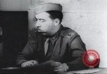Standbild Intelligenz debriefing England, 1942, aus Sekunde 6 historischem Filmmaterial Videoclip 65675059501